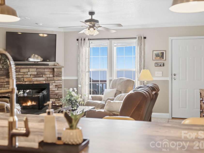 375 Catawba Ridge, Maggie Valley, NC 28751.  MLS# CAR4424592, YatesRealty ID 51446. 