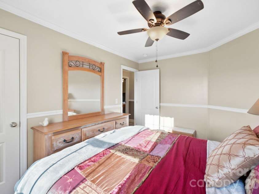 375 Catawba Ridge, Maggie Valley, NC 28751.  MLS# CAR4424592, YatesRealty ID 51446. 