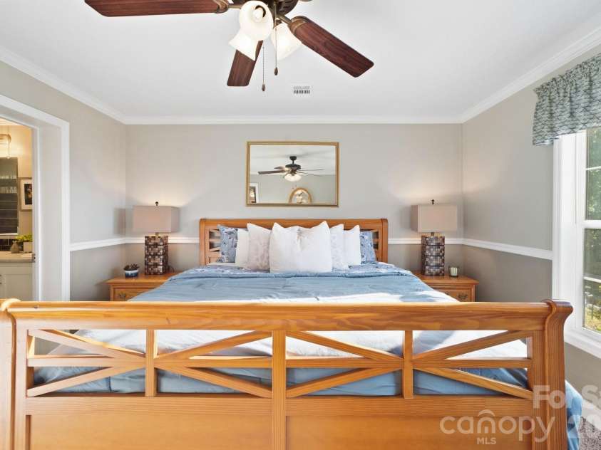 375 Catawba Ridge, Maggie Valley, NC 28751.  MLS# CAR4424592, YatesRealty ID 51446. 
