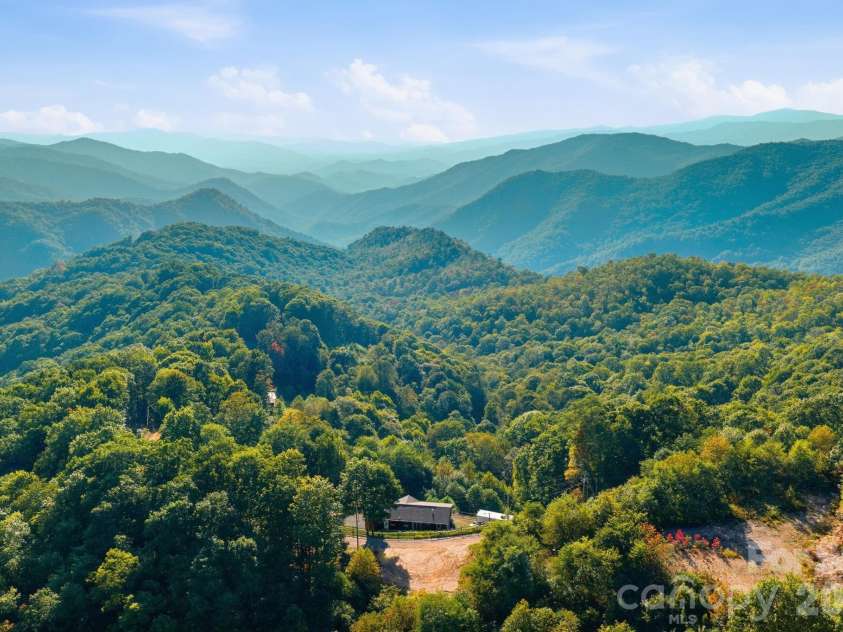 375 Catawba Ridge, Maggie Valley, NC 28751.  MLS# CAR4424592, YatesRealty ID 51446. 