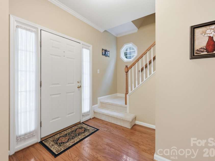 10018 Glencrest Drive, Huntersville, NC 28078.  MLS# CAR4424147, YatesRealty ID 51447. 