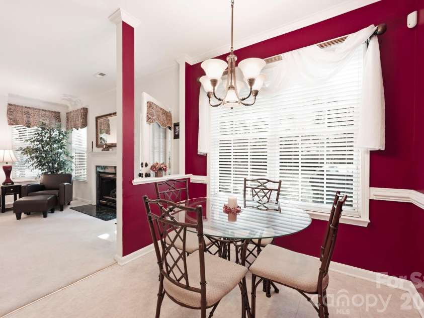 10018 Glencrest Drive, Huntersville, NC 28078.  MLS# CAR4424147, YatesRealty ID 51447. 