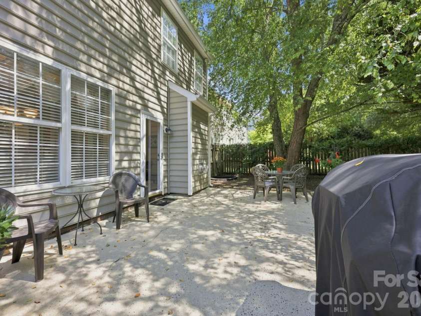 10018 Glencrest Drive, Huntersville, NC 28078.  MLS# CAR4424147, YatesRealty ID 51447. Patio