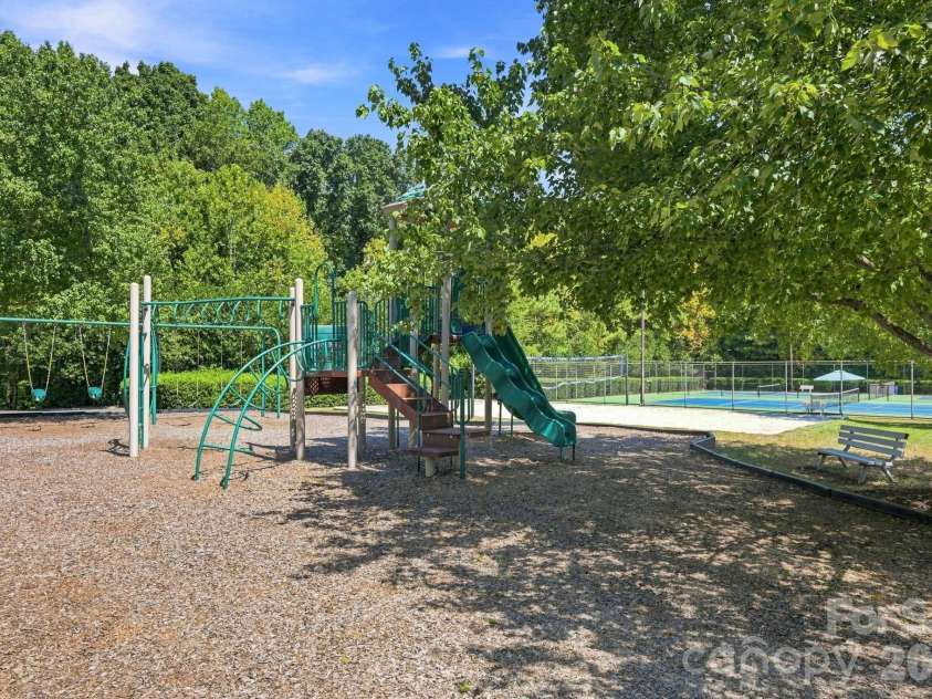 10018 Glencrest Drive, Huntersville, NC 28078.  MLS# CAR4424147, YatesRealty ID 51447. Recreation area
