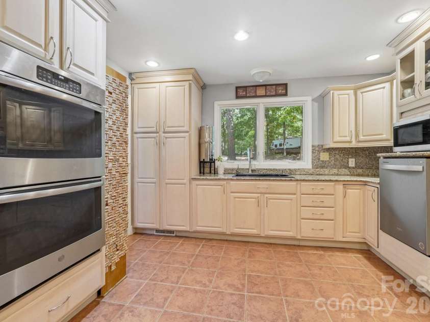 2701 Cedar Trail Lane, Wingate, NC 28174.  MLS# CAR4422344, YatesRealty ID 51449. 