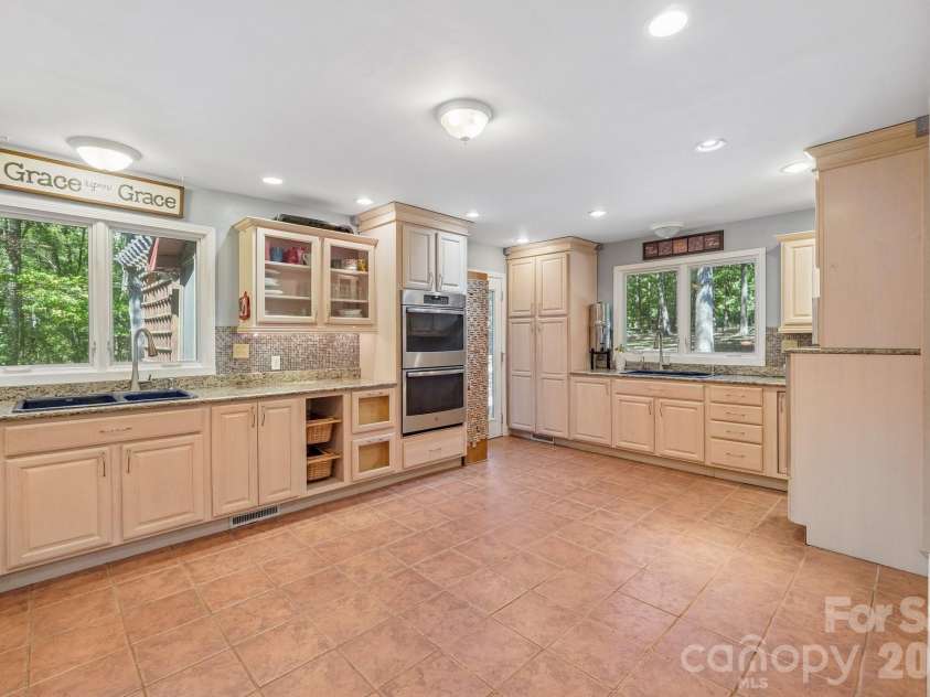 2701 Cedar Trail Lane, Wingate, NC 28174.  MLS# CAR4422344, YatesRealty ID 51449. 
