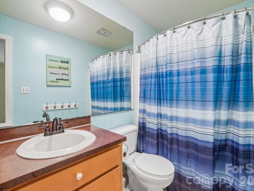 2701 Cedar Trail Lane, Wingate, NC 28174.  MLS# CAR4422344, YatesRealty ID 51449. Secondary bathroom