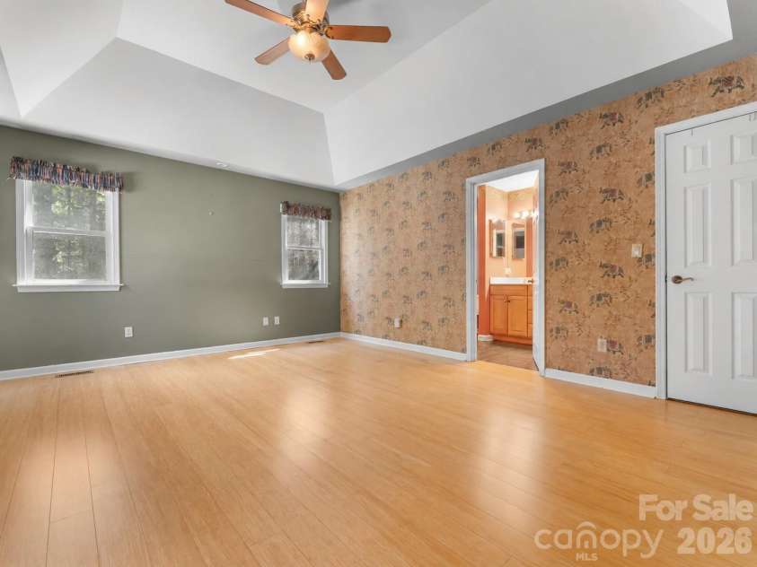 106 Fish Hawk Drive, Hendersonville, NC 28739.  MLS# CAR4425849, YatesRealty ID 51450. 