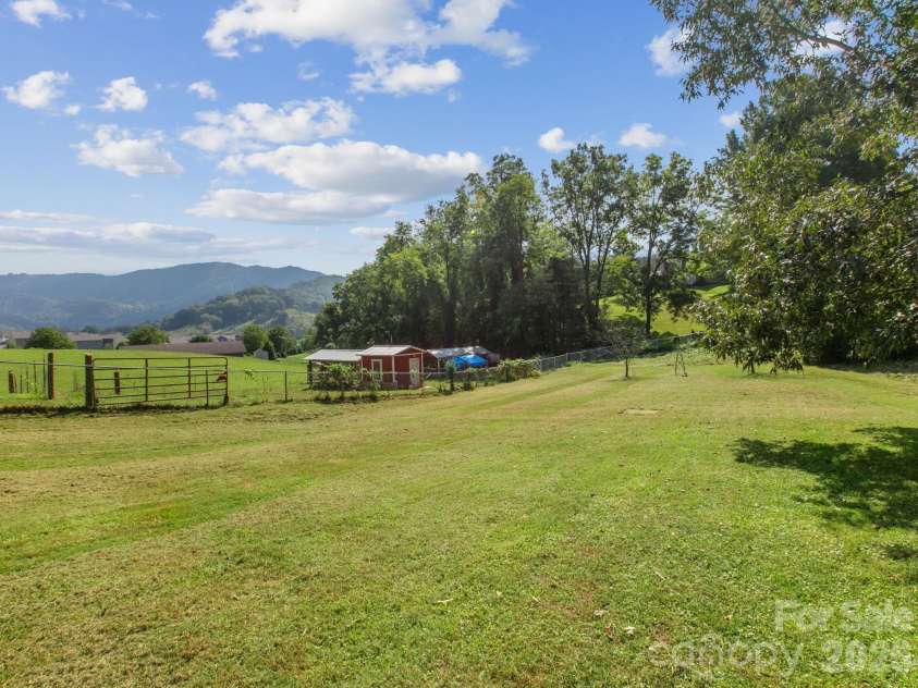 110 Medford Avenue, Waynesville, NC 28786.  MLS# CAR4424495, YatesRealty ID 51451. Back Yard