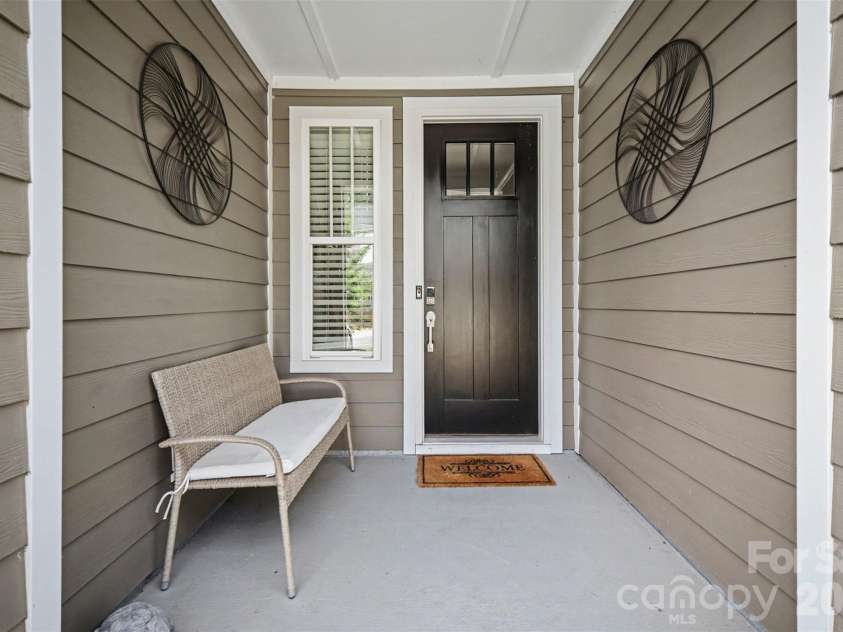 8131 Merryvale Lane, Charlotte, NC 28214.  MLS# CAR4425527, YatesRealty ID 51458. 