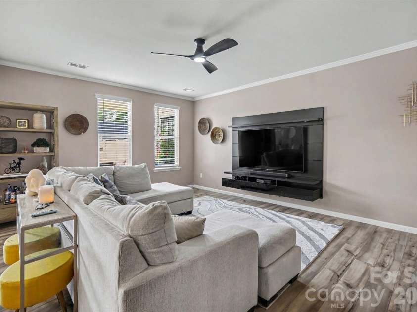 8131 Merryvale Lane, Charlotte, NC 28214.  MLS# CAR4425527, YatesRealty ID 51458. 
