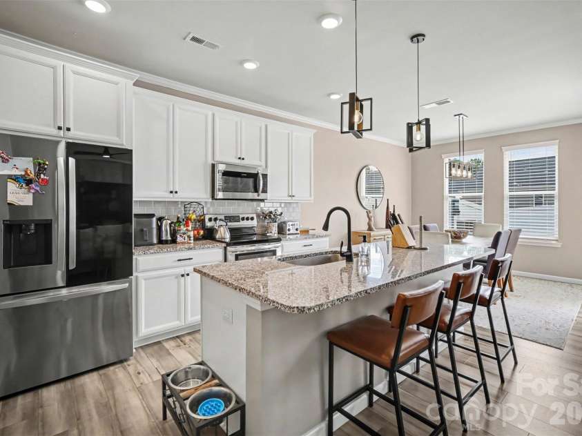 8131 Merryvale Lane, Charlotte, NC 28214.  MLS# CAR4425527, YatesRealty ID 51458. 
