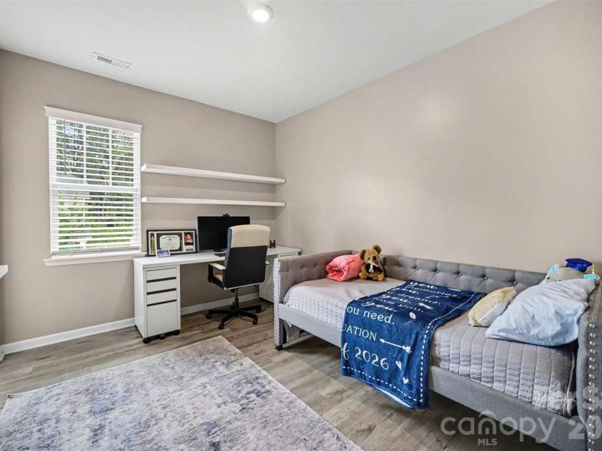 8131 Merryvale Lane, Charlotte, NC 28214.  MLS# CAR4425527, YatesRealty ID 51458. 