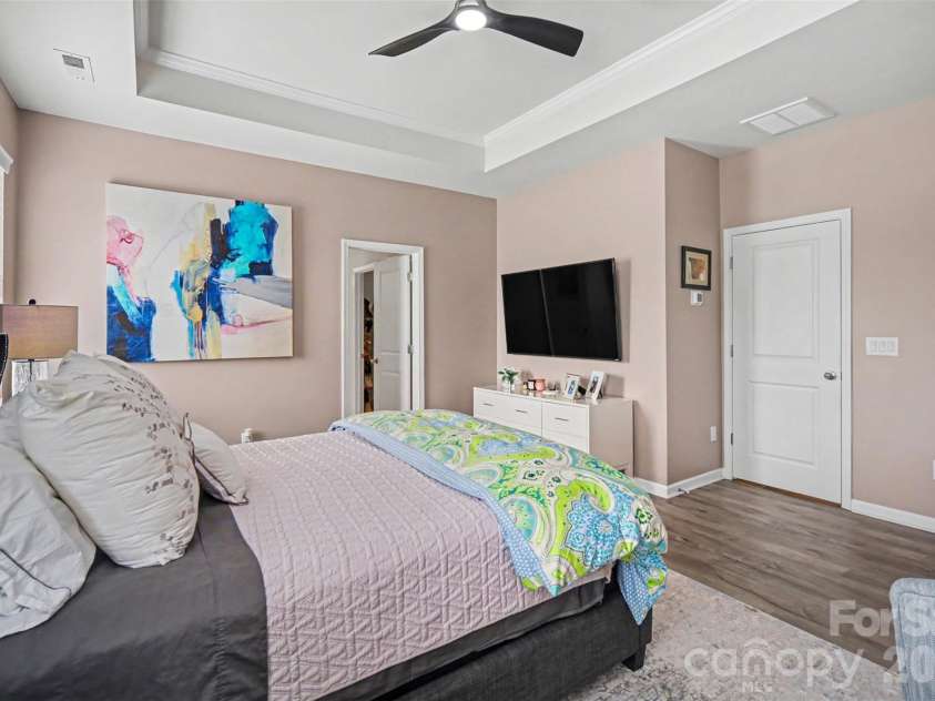 8131 Merryvale Lane, Charlotte, NC 28214.  MLS# CAR4425527, YatesRealty ID 51458. 