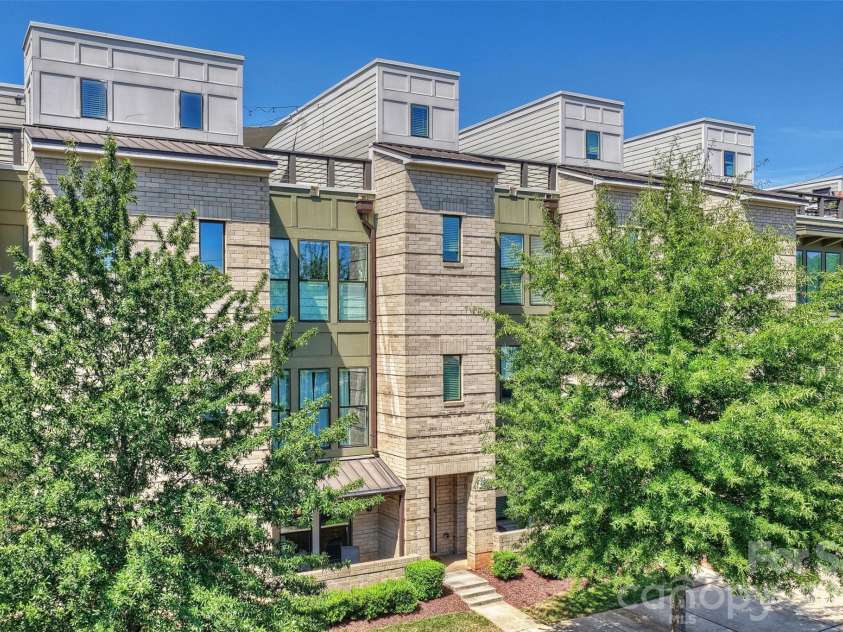 1531 Duckworth Avenue, Charlotte, NC 28208.  MLS# CAR4425417, YatesRealty ID 51459. 