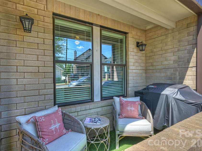 1531 Duckworth Avenue, Charlotte, NC 28208.  MLS# CAR4425417, YatesRealty ID 51459. 