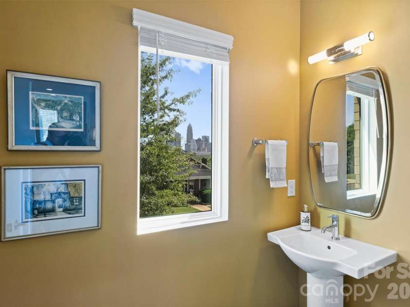 1531 Duckworth Avenue, Charlotte, NC 28208.  MLS# CAR4425417, YatesRealty ID 51459. 