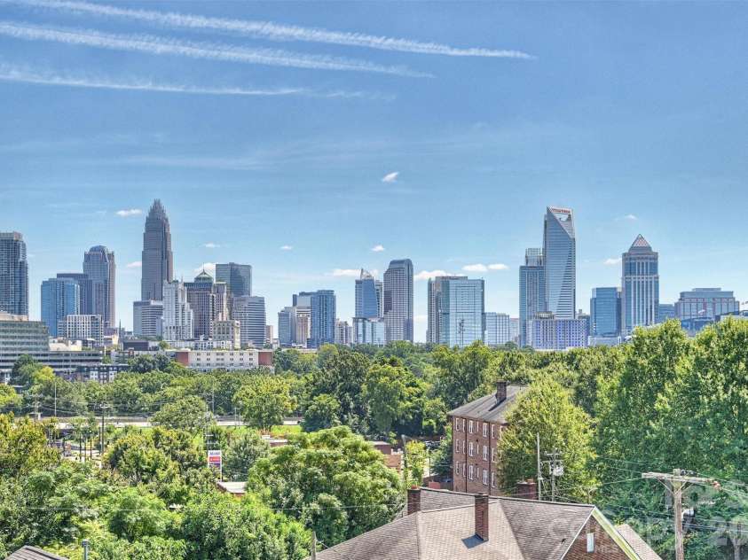 1531 Duckworth Avenue, Charlotte, NC 28208.  MLS# CAR4425417, YatesRealty ID 51459. 