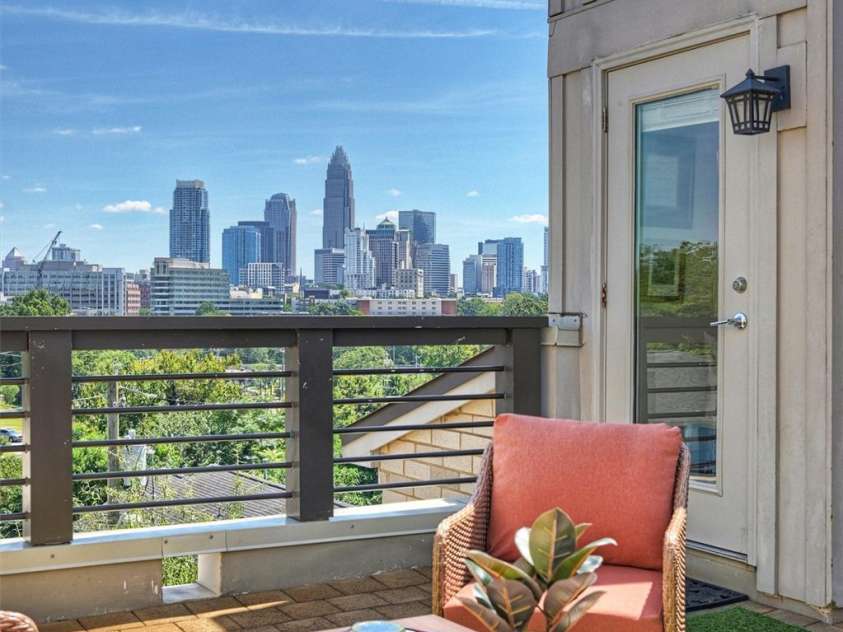 1531 Duckworth Avenue, Charlotte, NC 28208.  MLS# CAR4425417, YatesRealty ID 51459. 