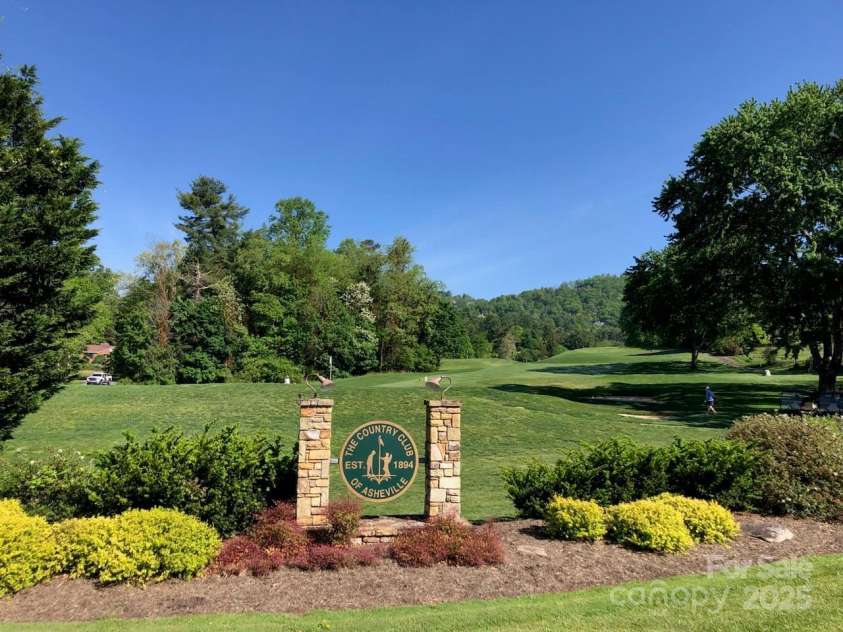 54 Fairway Road, Asheville, NC 28804.  MLS# CAR4238244, YatesRealty ID 5146. Coveted Lake View Park Community adjacent to The Country Club of Asheville