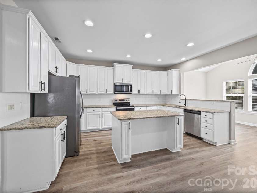 322 Lorraine Road, Fort Mill, SC 29708.  MLS# CAR4426003, YatesRealty ID 51460. 