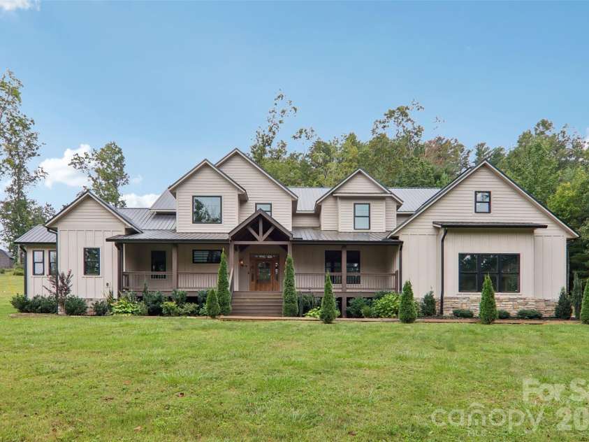 157 Allen Drive, Fletcher, NC 28732.  MLS# CAR4426022, YatesRealty ID 51463. 