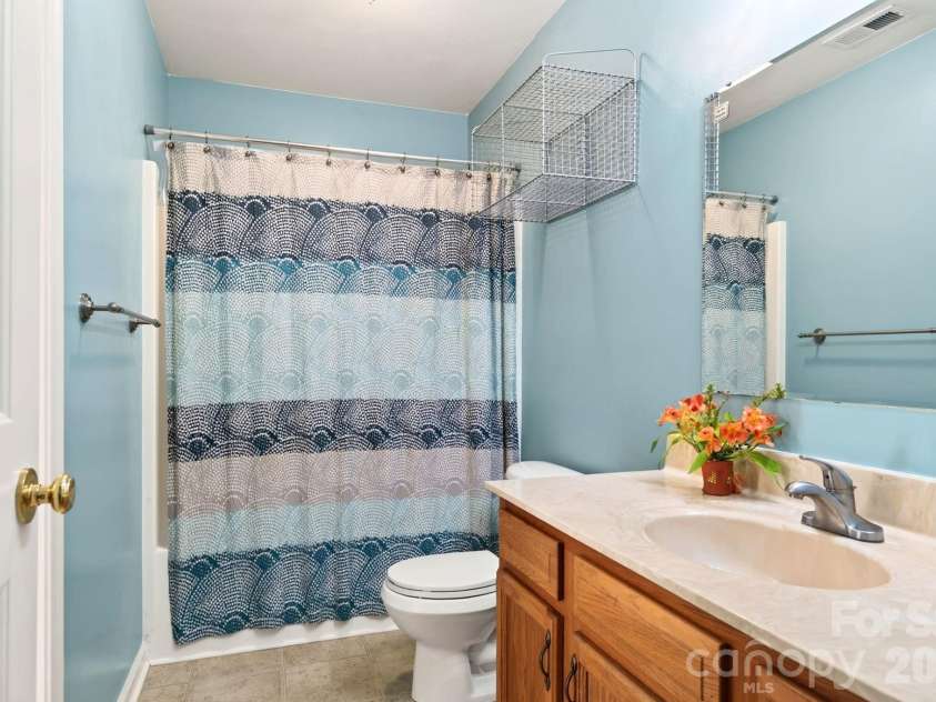 15 Krista Circle, Candler, NC 28715.  MLS# CAR4421478, YatesRealty ID 51466. 