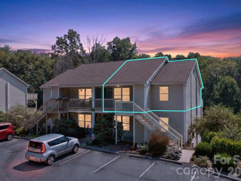 15 Krista Circle, Candler, NC 28715.  MLS# CAR4421478, YatesRealty ID 51466. Approximate lines to showcase Unit B