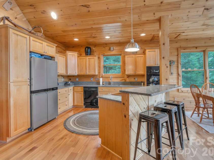 4880 Nightingale Lane, Lenoir, NC 28645.  MLS# CAR4423814, YatesRealty ID 51469. 