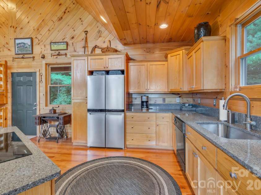 4880 Nightingale Lane, Lenoir, NC 28645.  MLS# CAR4423814, YatesRealty ID 51469. 