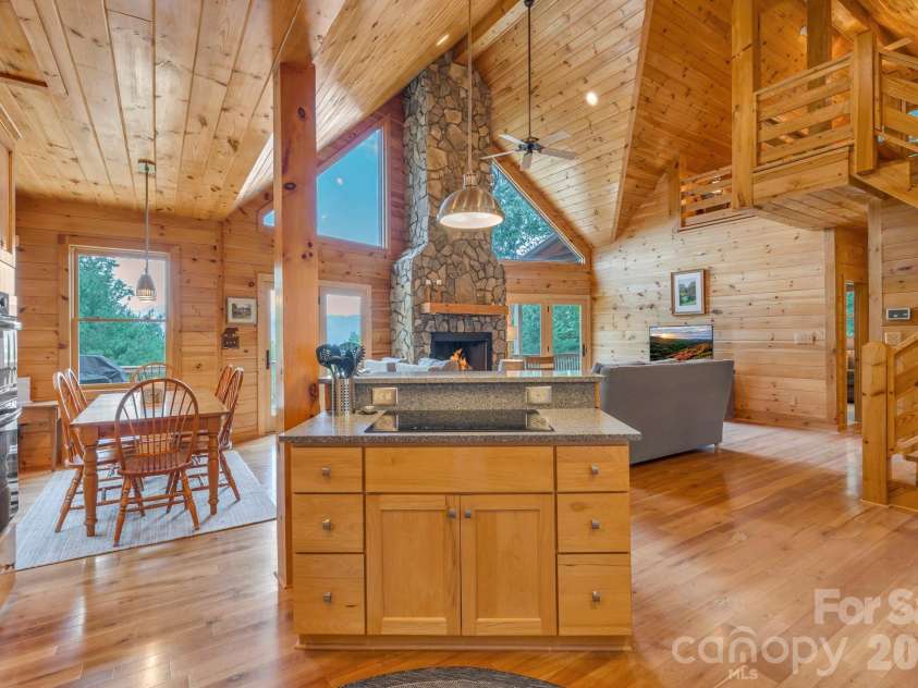 4880 Nightingale Lane, Lenoir, NC 28645.  MLS# CAR4423814, YatesRealty ID 51469. 