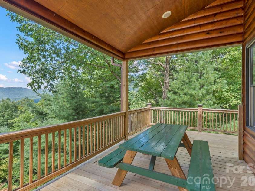 4880 Nightingale Lane, Lenoir, NC 28645.  MLS# CAR4423814, YatesRealty ID 51469. 