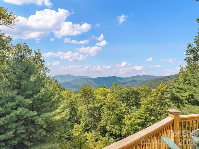 4880 Nightingale Lane, Lenoir, NC 28645.  MLS# CAR4423814, YatesRealty ID 51469. 