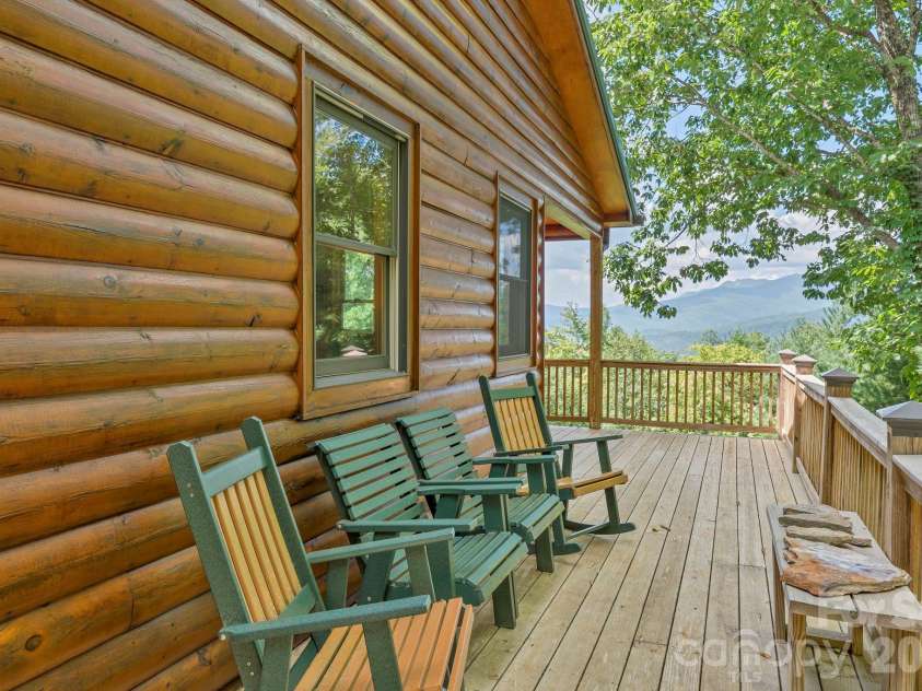 4880 Nightingale Lane, Lenoir, NC 28645.  MLS# CAR4423814, YatesRealty ID 51469. 