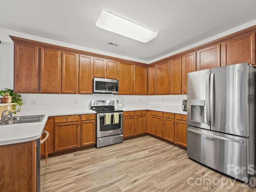 2133 Seabrook Lane, Fort Mill, SC 29715.  MLS# CAR4335172, YatesRealty ID 5147. 