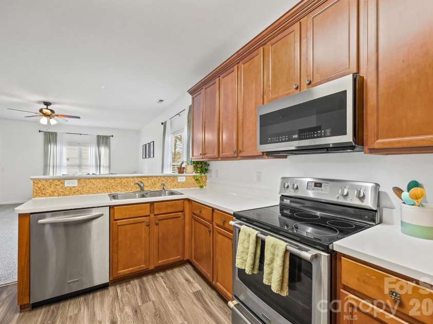 2133 Seabrook Lane, Fort Mill, SC 29715.  MLS# CAR4335172, YatesRealty ID 5147. 
