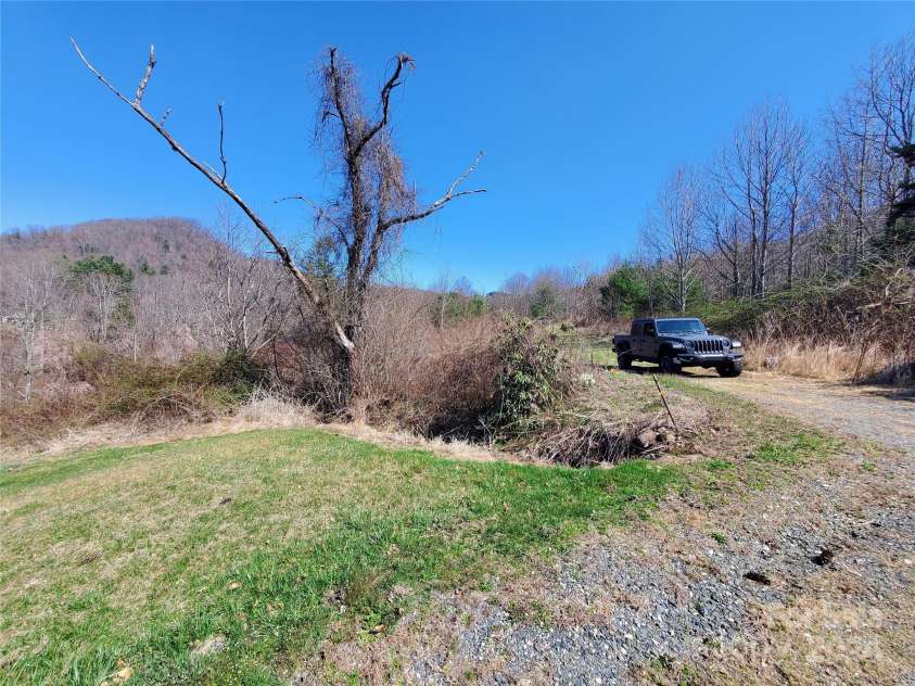 57 Paul Ridge Road, Newland, NC 28657.  MLS# CAR4125471, YatesRealty ID 5147. 