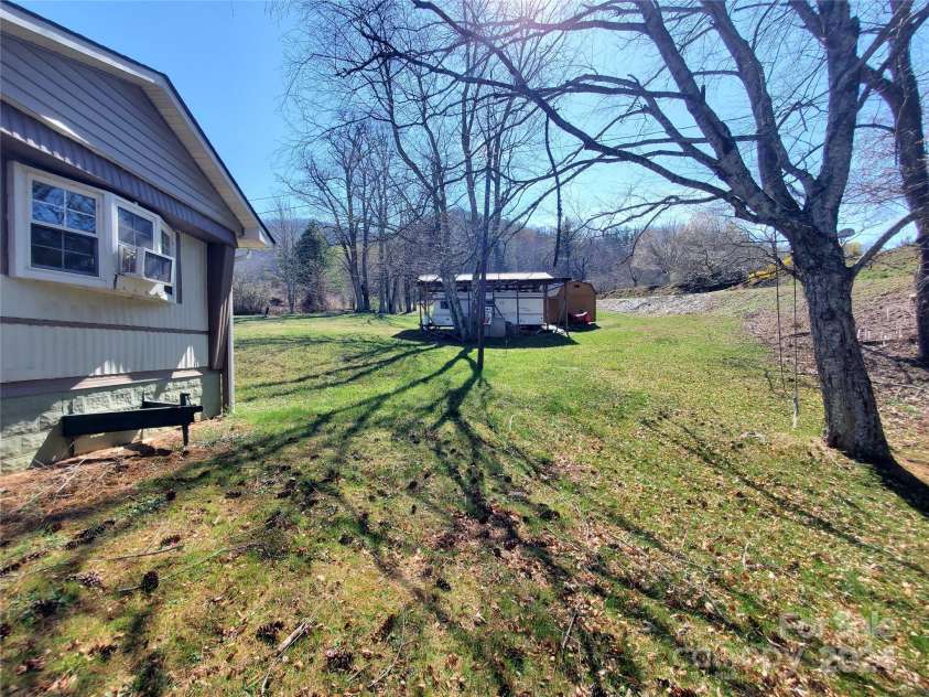 57 Paul Ridge Road, Newland, NC 28657.  MLS# CAR4125471, YatesRealty ID 5147. 