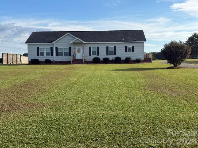453 Ralph Dail Road, Mount Olive, NC 28365.  MLS# CAR4425118, YatesRealty ID 51472. 