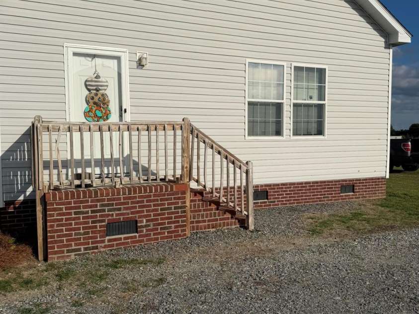453 Ralph Dail Road, Mount Olive, NC 28365.  MLS# CAR4425118, YatesRealty ID 51472. 