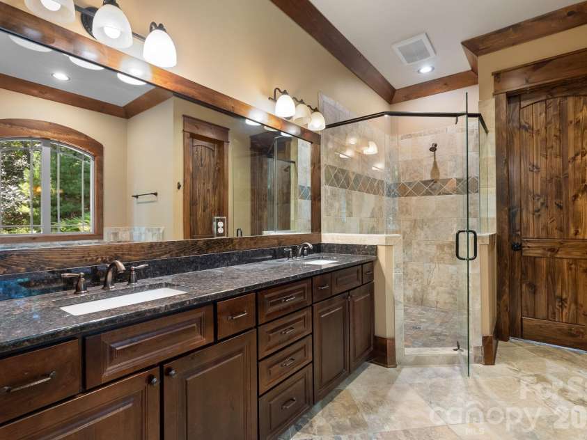 23 Dividing Ridge Trail, Arden, NC 28704.  MLS# CAR4425393, YatesRealty ID 51478. 