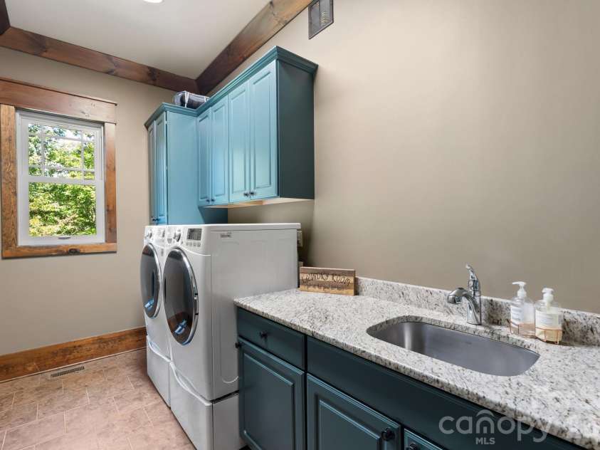 23 Dividing Ridge Trail, Arden, NC 28704.  MLS# CAR4425393, YatesRealty ID 51478. 