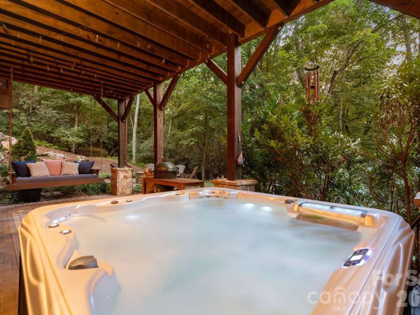 23 Dividing Ridge Trail, Arden, NC 28704.  MLS# CAR4425393, YatesRealty ID 51478. 
