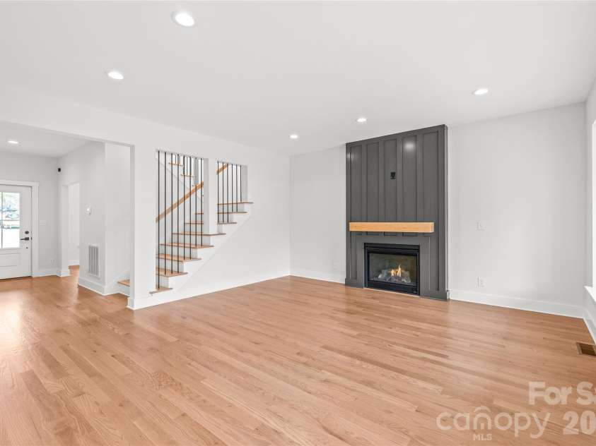 3646 46th Avenue, Hickory, NC 28601.  MLS# CAR4221806, YatesRealty ID 5148. 