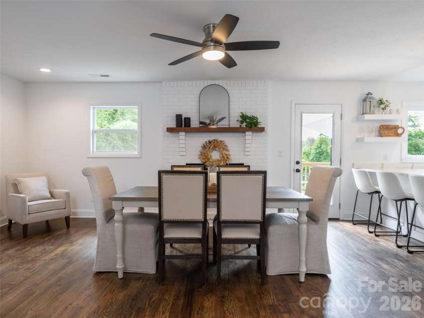 21 Chapel Road, Asheville, NC 28803.  MLS# CAR4423099, YatesRealty ID 51481. 