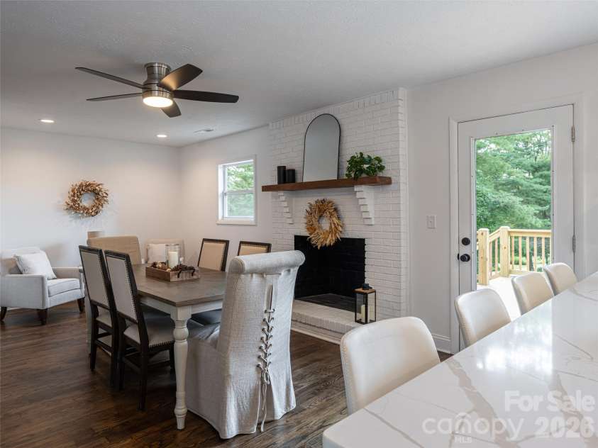 21 Chapel Road, Asheville, NC 28803.  MLS# CAR4423099, YatesRealty ID 51481. 