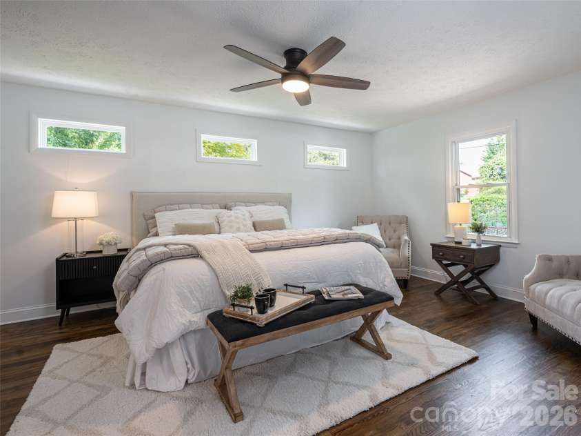 21 Chapel Road, Asheville, NC 28803.  MLS# CAR4423099, YatesRealty ID 51481. 