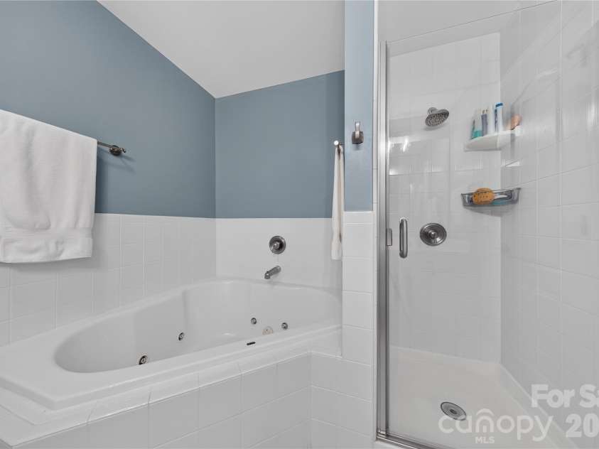 9363 Bonnie Briar Circle, Charlotte, NC 28277.  MLS# CAR4425681, YatesRealty ID 51482. Primary Bath has whirlpool tub