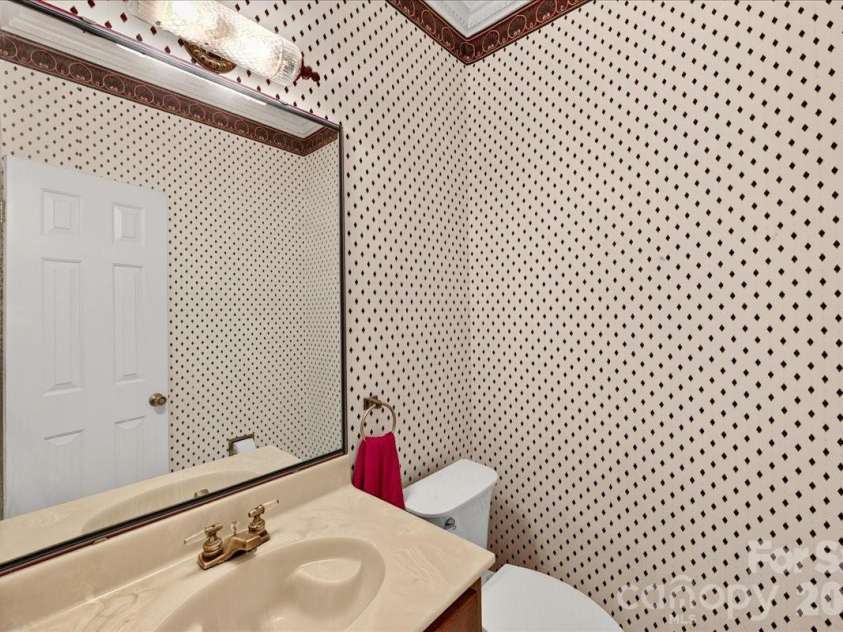 14300 Youngblood Road, Charlotte, NC 28278.  MLS# CAR4423411, YatesRealty ID 51484. 