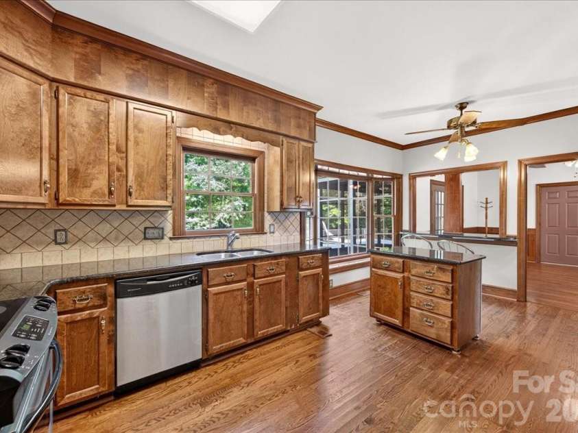 14300 Youngblood Road, Charlotte, NC 28278.  MLS# CAR4423411, YatesRealty ID 51484. 